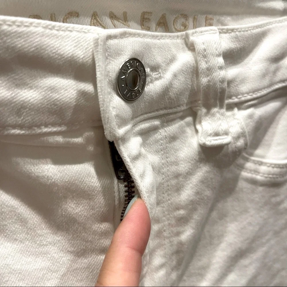 R: American Eagle Super Stretch White Jeggings 2 Short